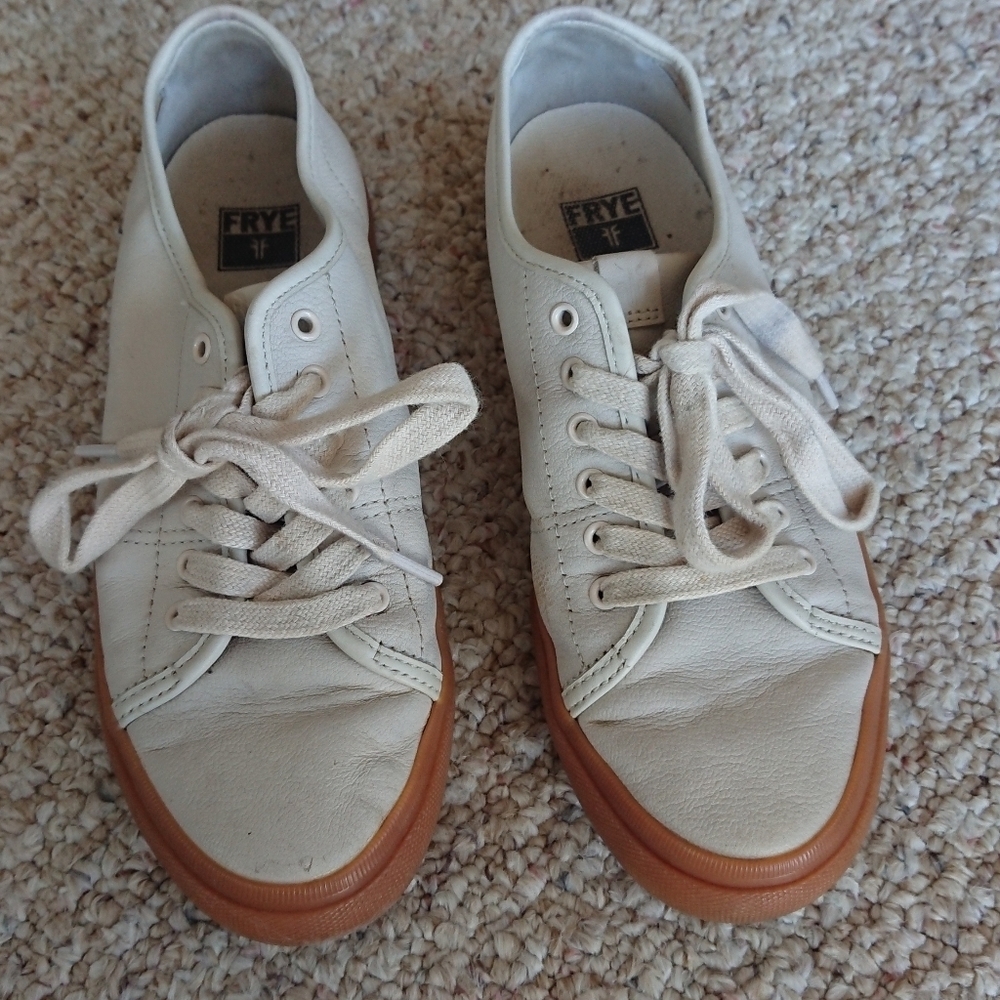 Frye Gia Leather Sneakers in ivory size 6.5